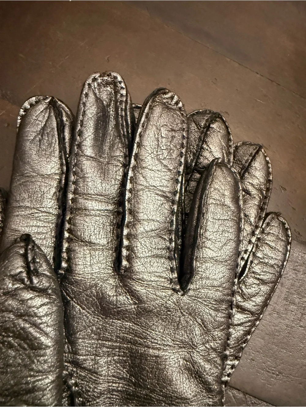 Burberry grey Leather womens size 7 Gloves with Logo Plaque 100% deerskin